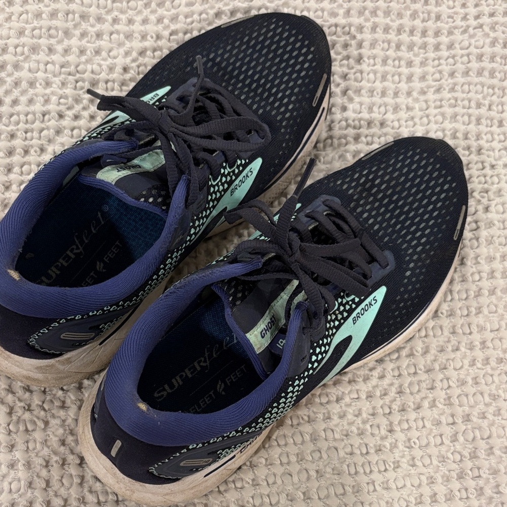 Brooks Navy and Mint Athletic Shoes
